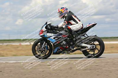 media/Apr-26-2024-TrackDaz (Fri) [[c4b677d280]]/B Group/120pm (Wheelie Bump)/